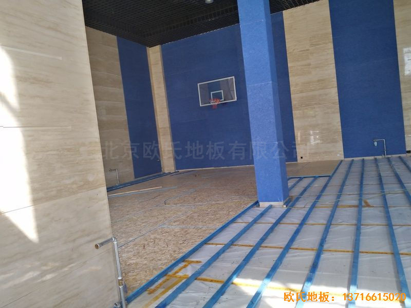 內(nèi)蒙古赤峰中國稅務(wù)總局職工活動(dòng)中心運(yùn)動(dòng)木地板安裝案例