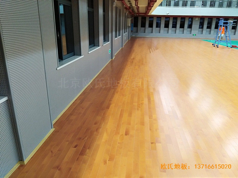 湖南湘潭電力局羽毛球館運(yùn)動木地板鋪設(shè)案例3