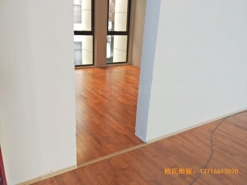 安徽上派學(xué)區(qū)中心學(xué)?；@球館運(yùn)動木地板施工案例3