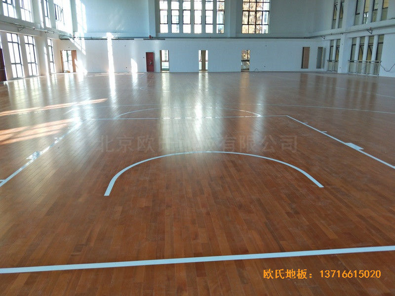 安徽上派學(xué)區(qū)中心學(xué)校籃球館運(yùn)動木地板施工案例4