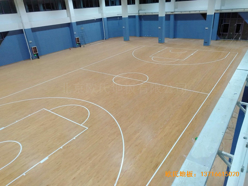 山東實(shí)驗(yàn)二小青島分?；@球館體育木地板鋪裝案例0