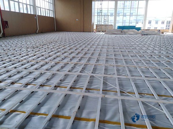 好用的運(yùn)動(dòng)籃球木地板價(jià)錢
